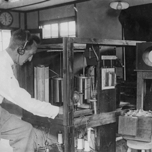 images/timeline/Ano-1932-1933.gif